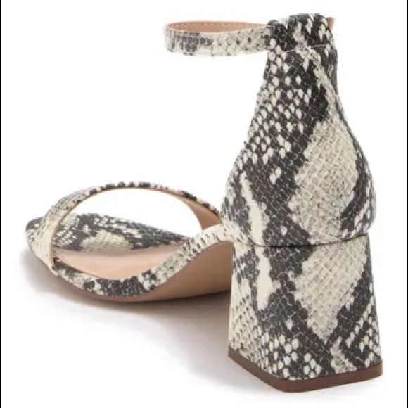 Steve Madden Snakeskin Square Toe Sandal Size 8.5 - Picture 5 of 6
